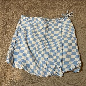 Art Class Blue and White Patterned Skirt Size Large 10/12